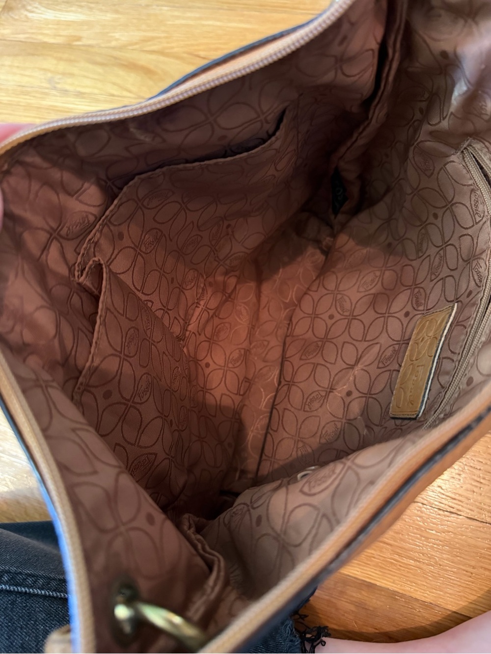 Vintage Fossil crossbody hobo bag - Picture 4 of 6